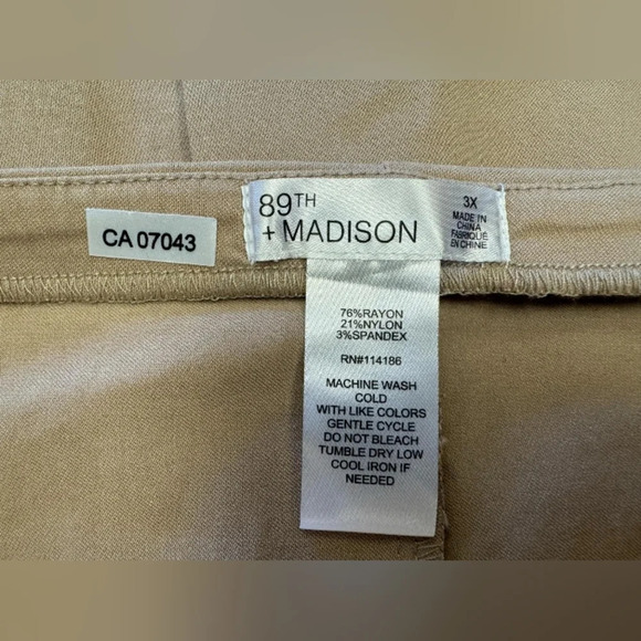 89th + Madison NWT Skirt Plus Size Beige Size 3X - Picture 7 of 7